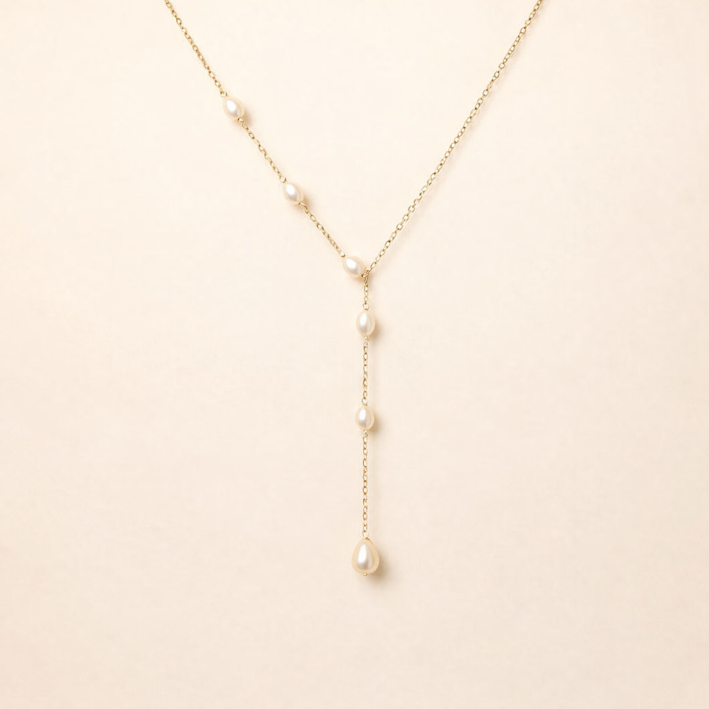 Elegantne hõbedane kaelakee vintage-ripatsiga