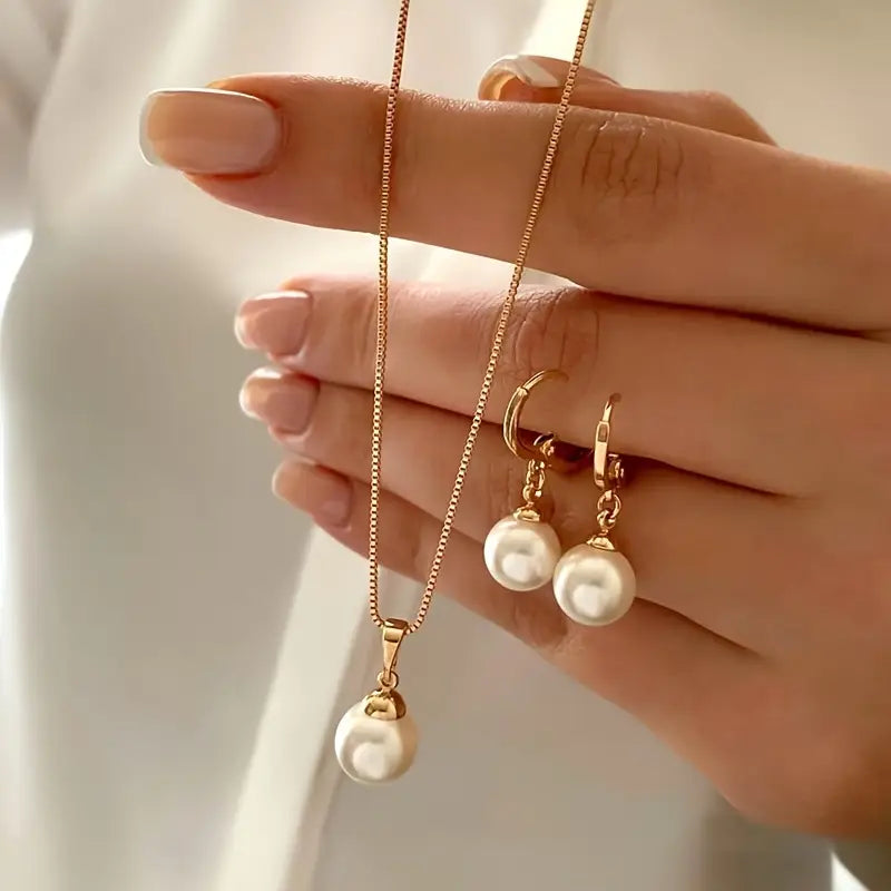 Elegantne pärlikaelakee komplekt