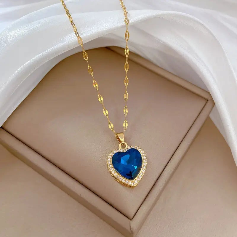 Kuldne kaelakee "Jaselle Vireyne"