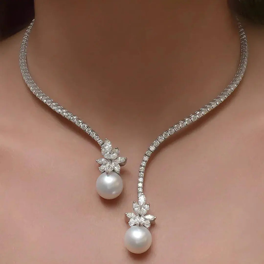 Elegantne sädelev hõbedane (925) kaelakee pärlitega