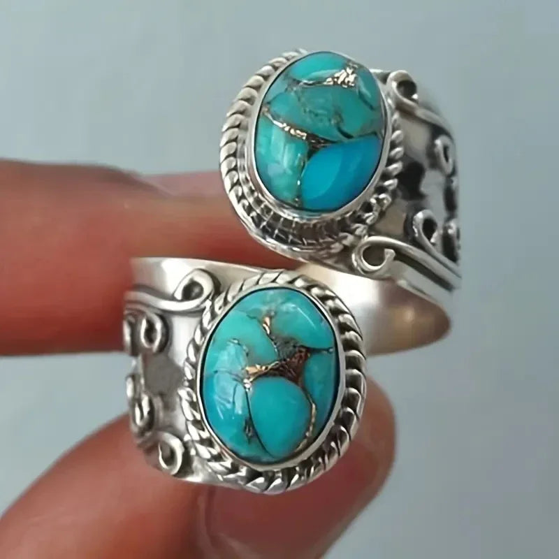 Elegantne vintage sõrmus türkiisi ja ristikesega