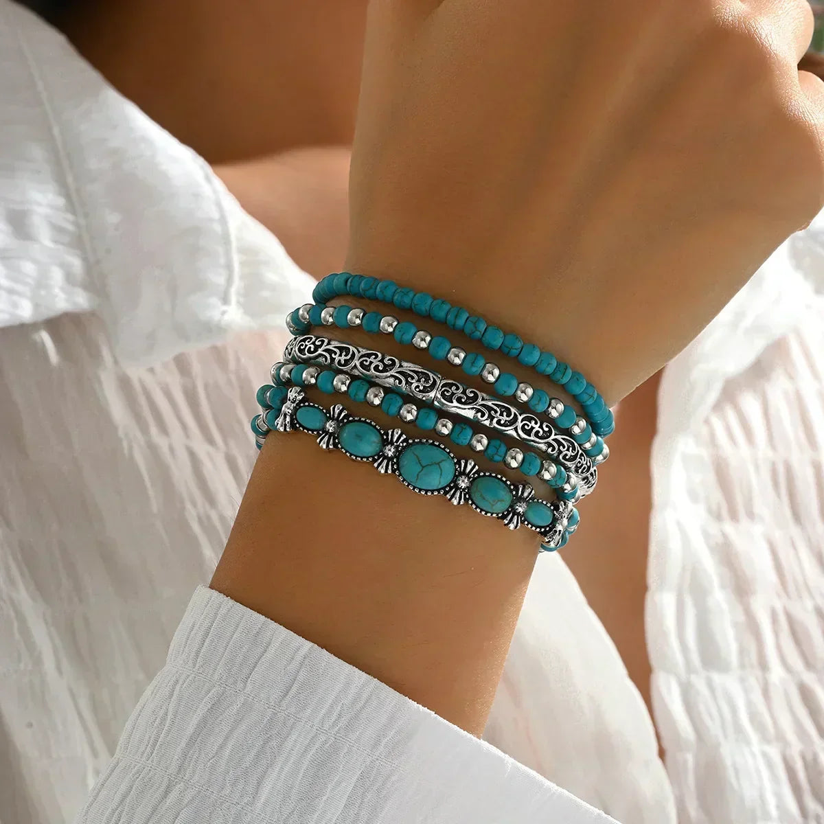 Boho käevõrude komplekt türkiisipärlitega
