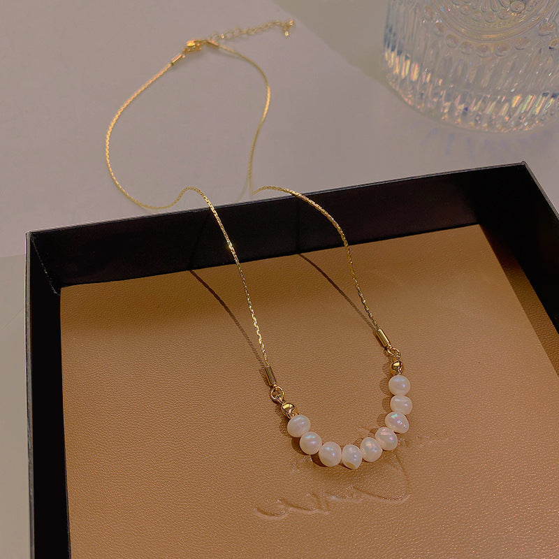 Rahulik pärlikaelakee