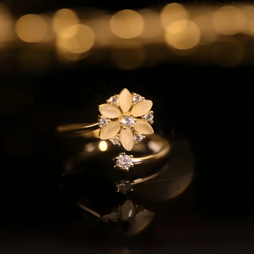 Prsteň pôvab krémového opálu – (nastaviteľný)