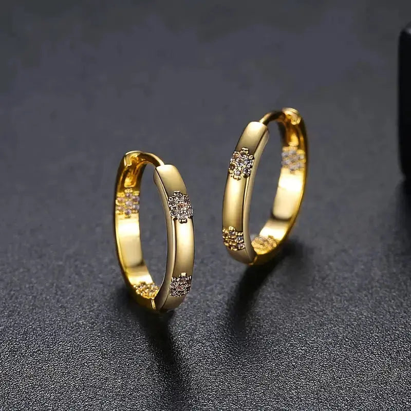 Vintage kuldsed rõngaskõrvarõngad lilledega