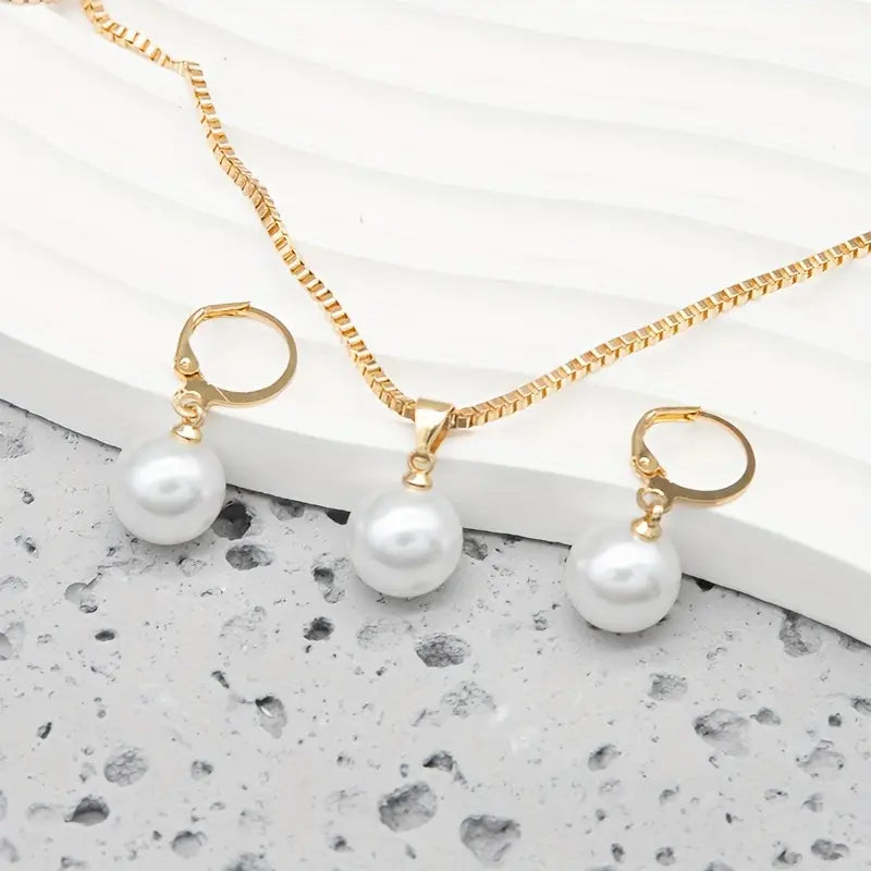 Elegantne pärlikaelakee komplekt
